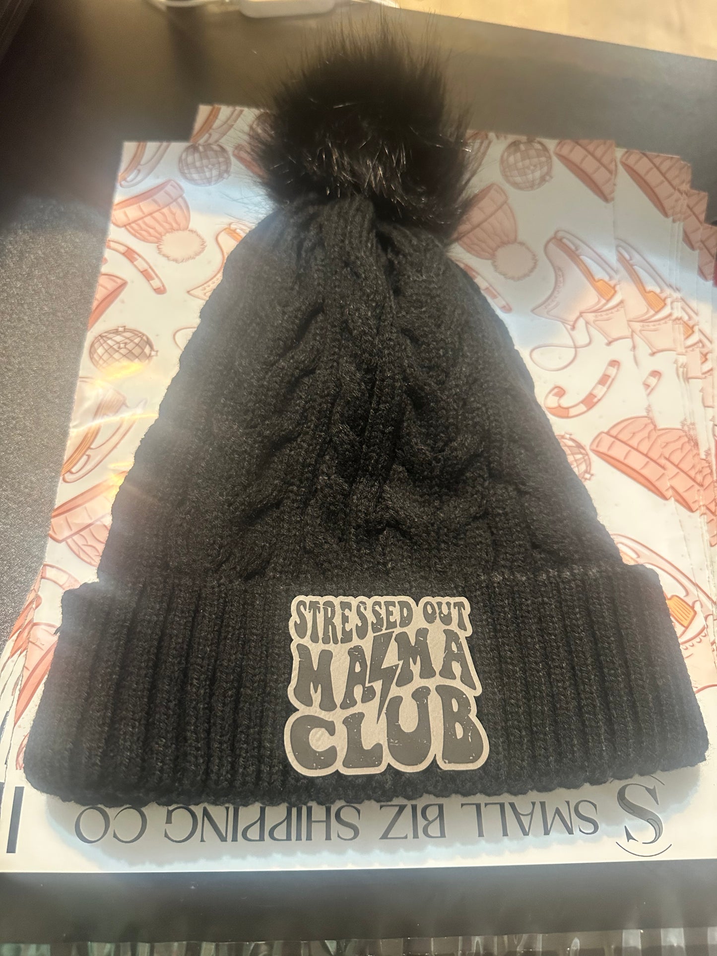 Single Pom beanies